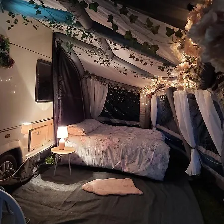 Luxury tent Caravane Les Fontenelles *